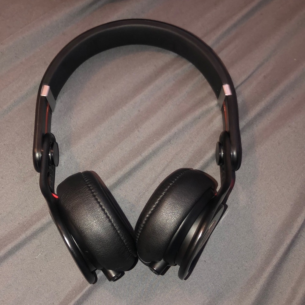 COPY - Beats by Dre Mixr
